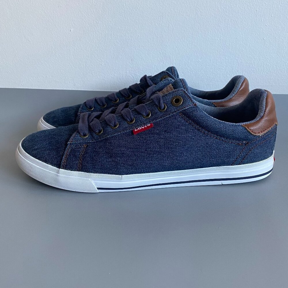 Men's sz 9 W's 10.5 Levi's Lodi Low top Demin Sneakers